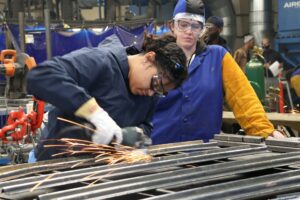 good-paying jobs hiring now